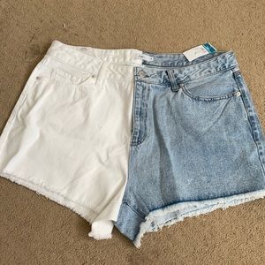 Brand new split jean shorts!